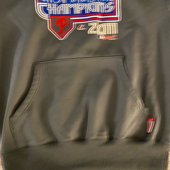 Philadelphia Phillies East Division Champs 2011 - Picture 3 of 6